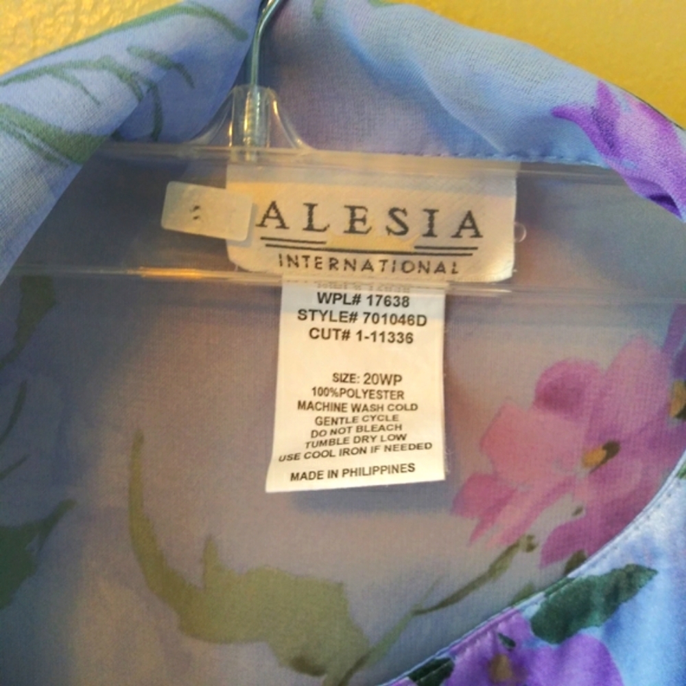 Purple and Green Sleeveless Midi Dress Size 20WP - Picture 3 of 6